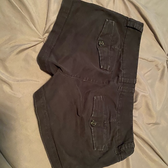 AE shorts - Picture 2 of 2